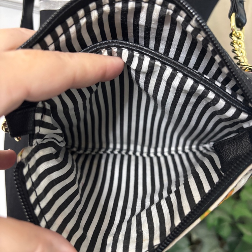 LUV BETSEY by BETSEY JOHNSON Rose Crossbody Bag/Purse - Picture 8 of 16